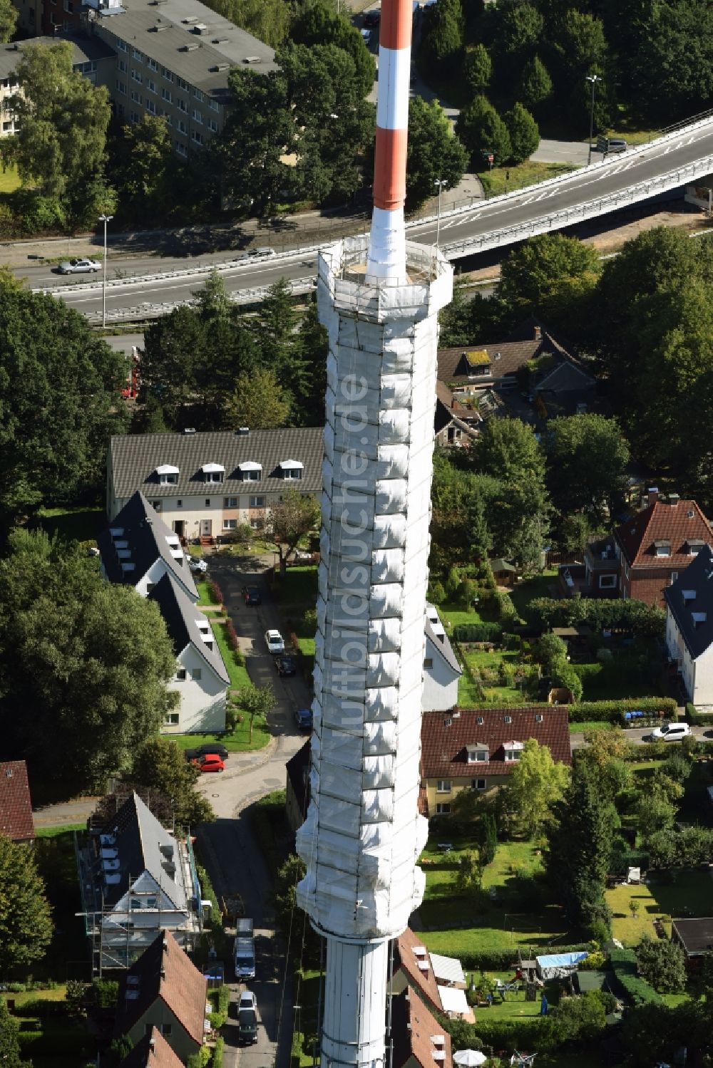 Kiel aus der Vogelperspektive: Fernmeldeturm im Vieburger Gehölz in Kiel im Bundesland Schleswig-Holstein