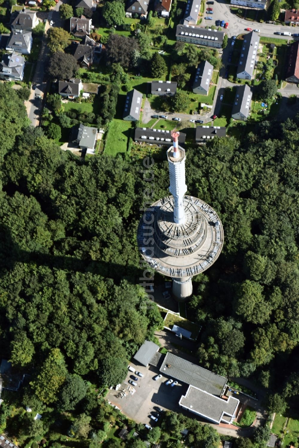 Kiel von oben - Fernmeldeturm im Vieburger Gehölz in Kiel im Bundesland Schleswig-Holstein