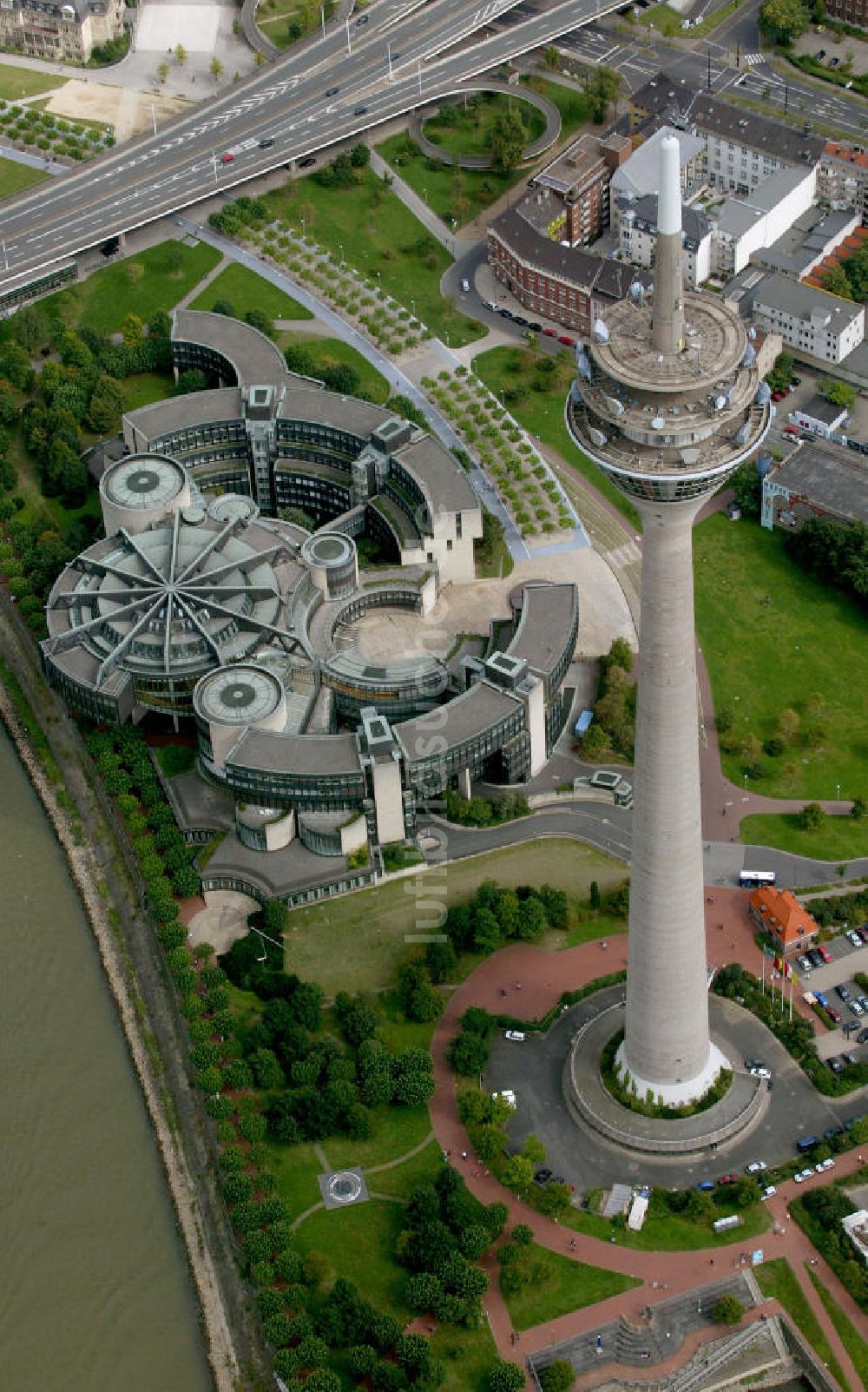 Düsseldorf aus der Vogelperspektive: Fernsehturm Duesseldorf