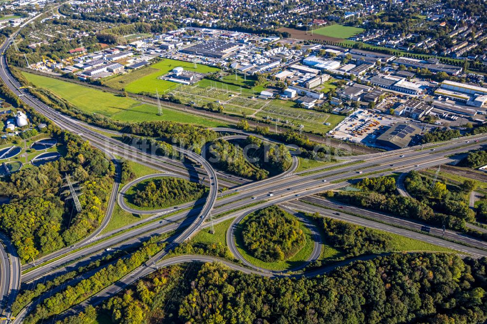 Dortmund aus der Vogelperspektive: Fernstraße Abfahrt der Bundesstraße B236 im Ortsteil Alt-Scharnhorst in Dortmund im Bundesland Nordrhein-Westfalen, Deutschland