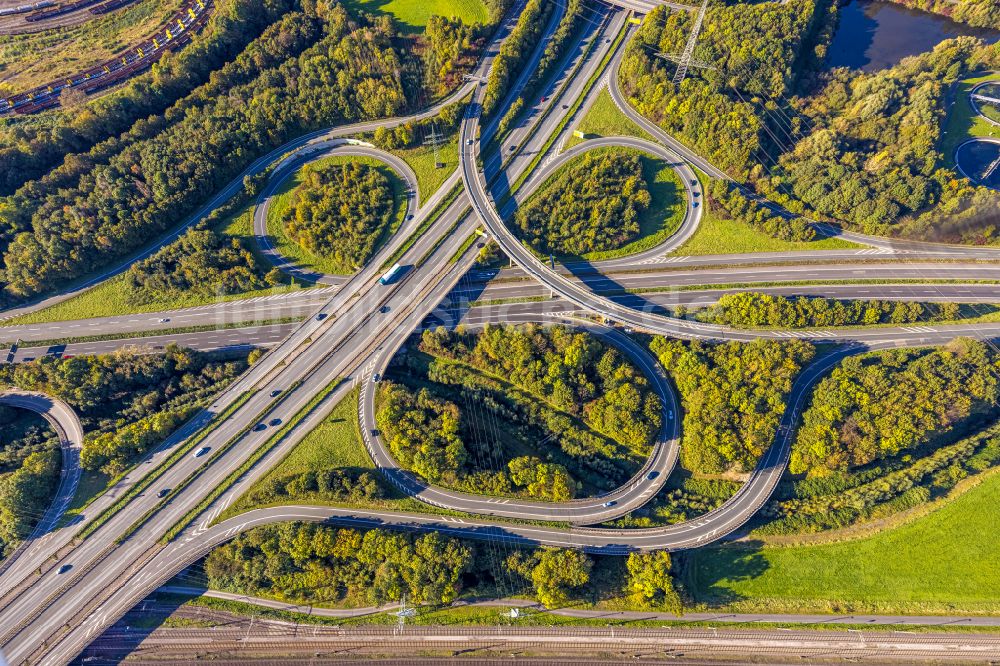 Dortmund aus der Vogelperspektive: Fernstraße Abfahrt der Bundesstraße B236 im Ortsteil Alt-Scharnhorst in Dortmund im Bundesland Nordrhein-Westfalen, Deutschland