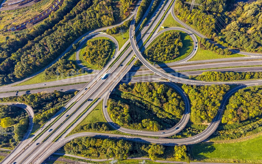 Luftbild Dortmund - Fernstraße Abfahrt der Bundesstraße B236 im Ortsteil Alt-Scharnhorst in Dortmund im Bundesland Nordrhein-Westfalen, Deutschland