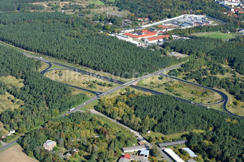 Luftbild Wriezen - Fernstraße Abfahrt der Bundesstraße B167 zur Landesstraße L33 in Wriezen im Bundesland Brandenburg, Deutschland