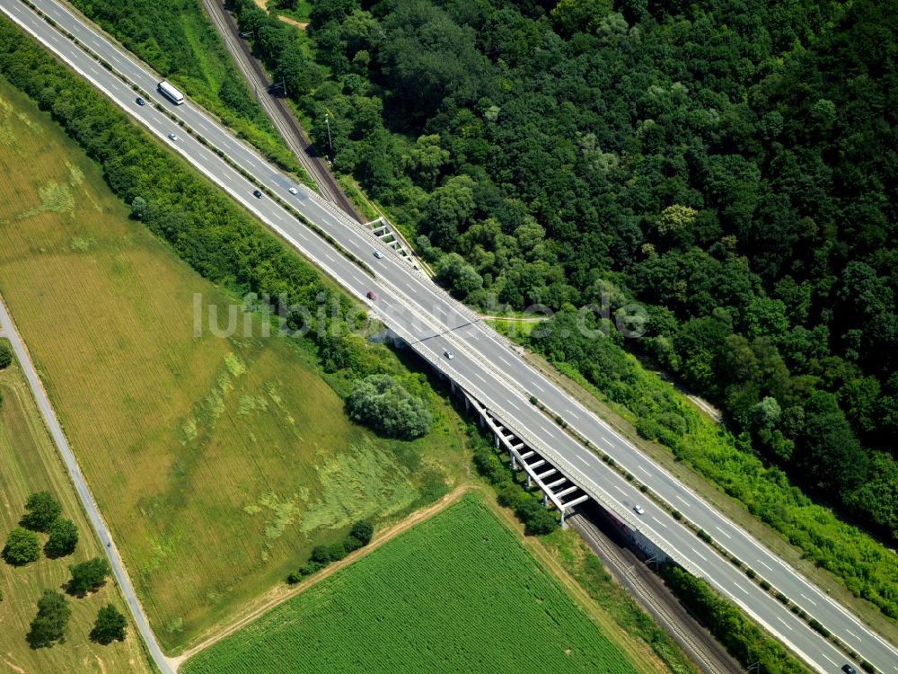 Kusterdingen von oben - Fernstraßenverlauf der Bundesstraße B27 in Kusterdingen im Bundesland Baden-Württemberg, Deutschland