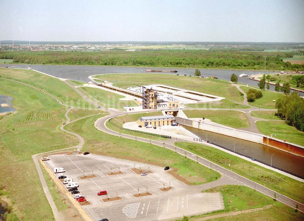 Rothensee / Sachsen - Anhalt von oben - Fertig ausgebaute Schleuse Rotensee zwischen Mittellandkanal und Elbe - Havel Kanal am Wasserstraßenkreuz Magdeburg