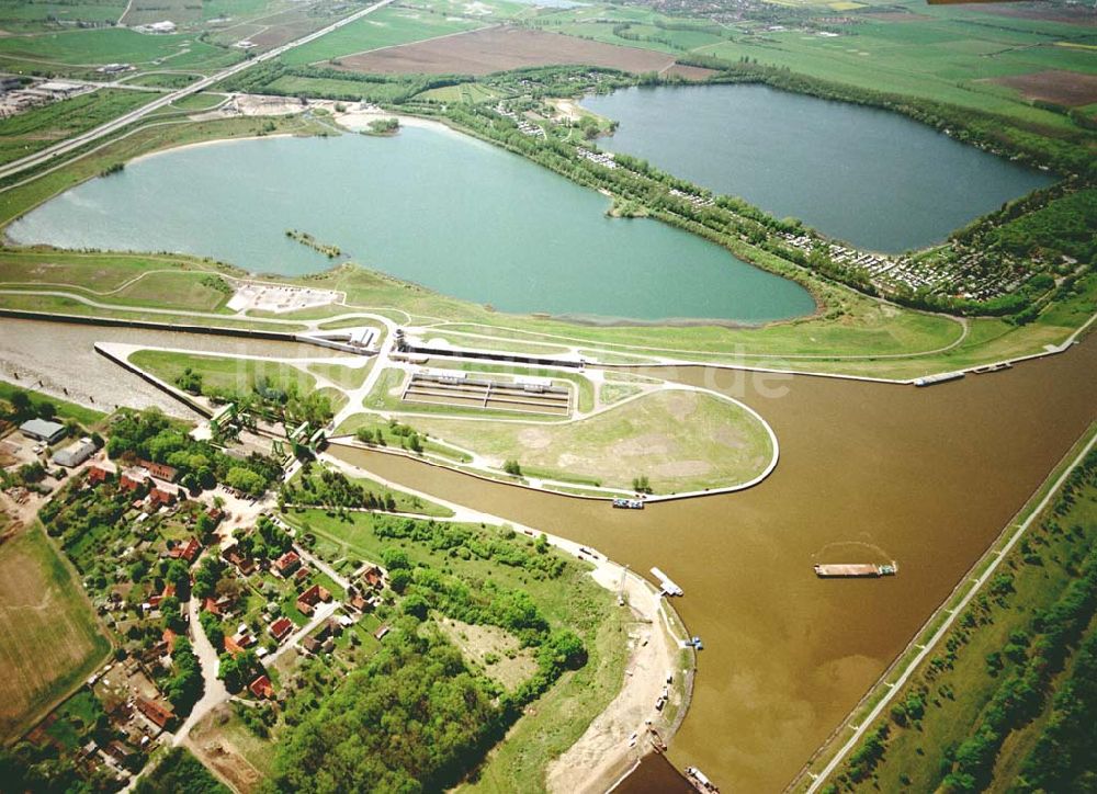 Luftbild Rothensee / Sachsen - Anhalt - Fertig ausgebaute Schleuse Rotensee zwischen Mittellandkanal und Elbe - Havel Kanal am Wasserstraßenkreuz Magdeburg