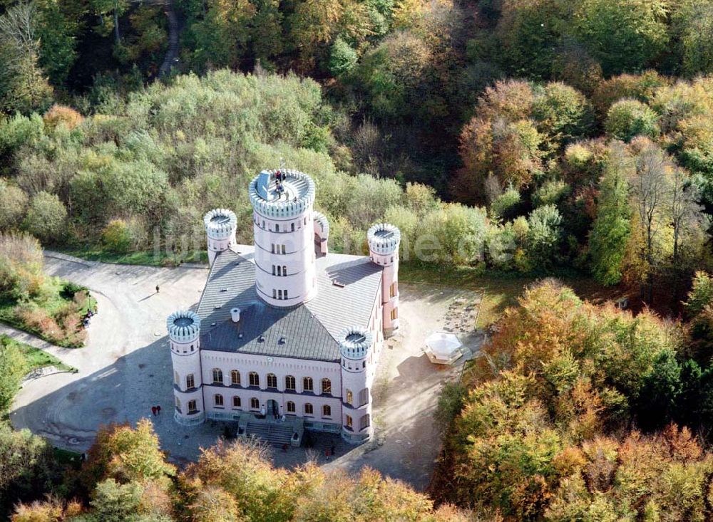 Luftaufnahme Granitz auf Rügen / MV - Fertig rekonstruiertes Jagdschloß Granitz auf Rügen.