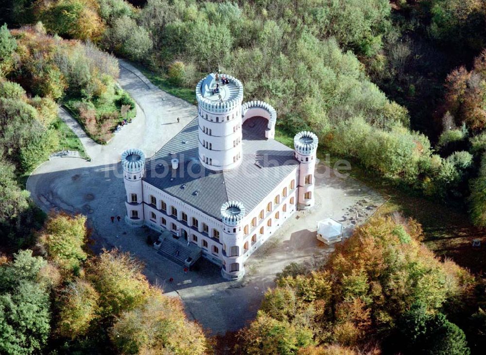 Granitz auf Rügen / MV aus der Vogelperspektive: Fertig rekonstruiertes Jagdschloß Granitz auf Rügen.