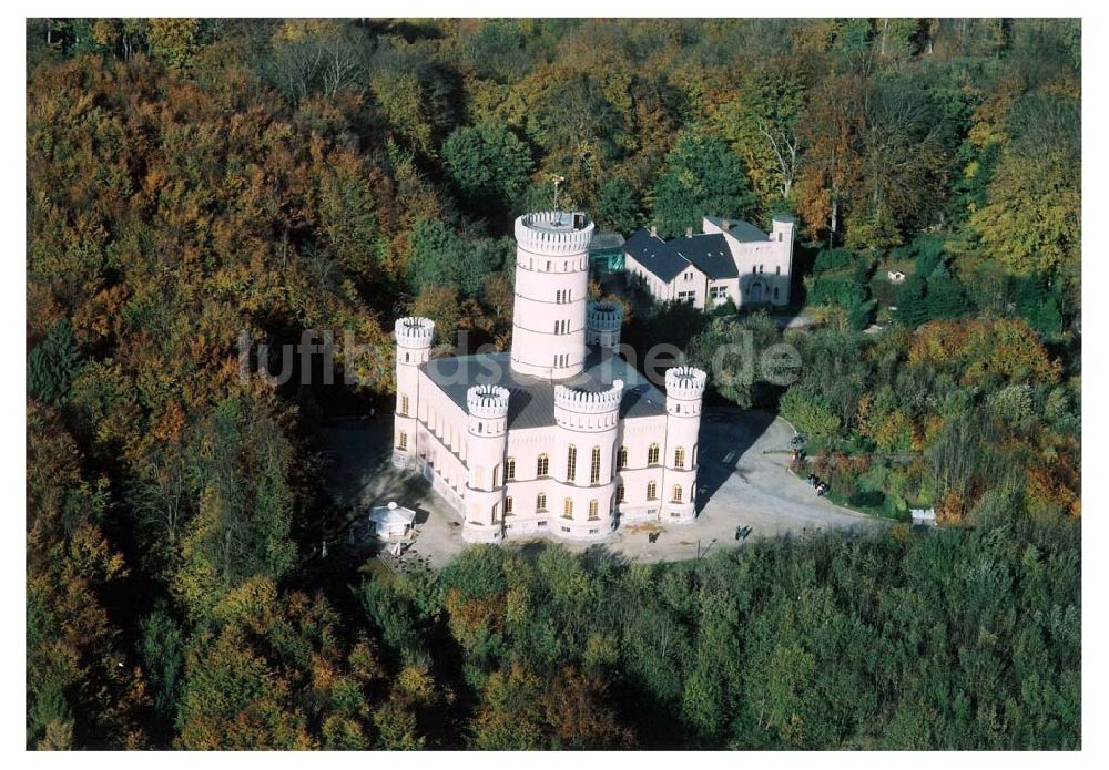 Granitz auf Rügen / MV aus der Vogelperspektive: Fertig rekonstruiertes Jagdschloß Granitz auf Rügen.