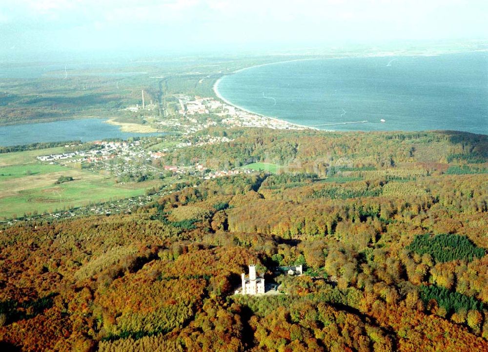 Luftbild Granitz auf Rügen / MV - Fertig rekonstruiertes Jagdschloß Granitz auf Rügen.