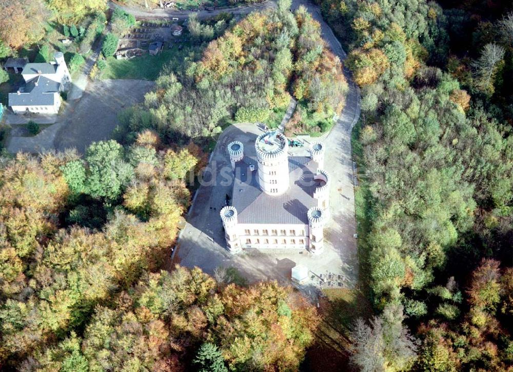 Luftbild Granitz auf Rügen / MV - Fertig rekonstruiertes Jagdschloß Granitz auf Rügen.