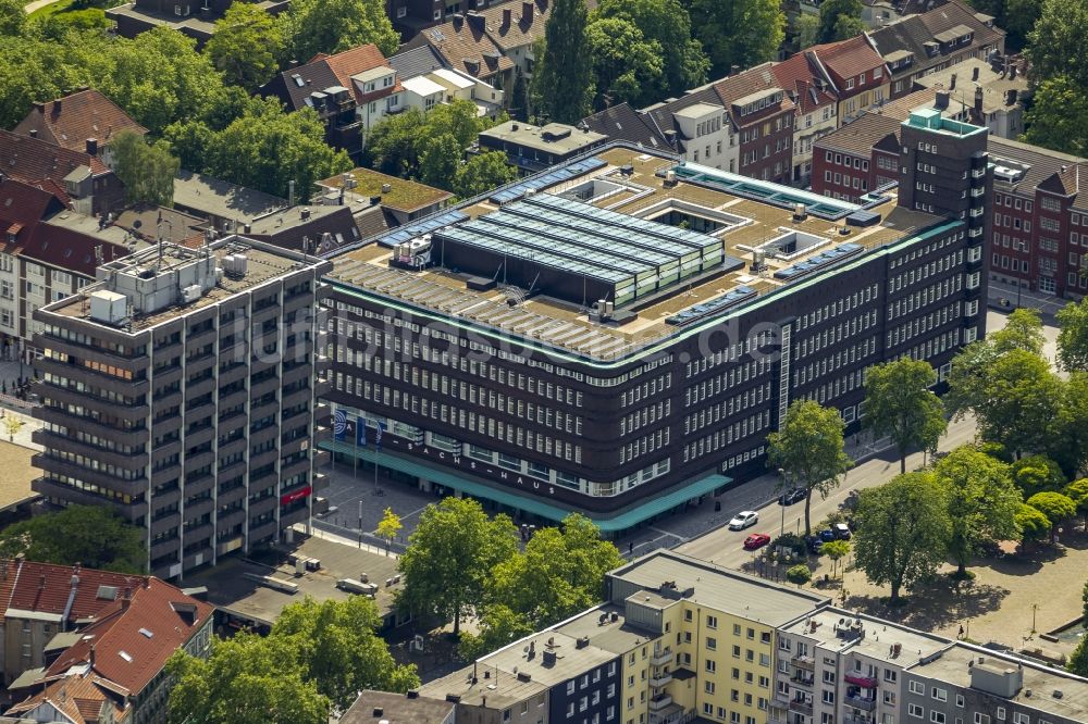 Gelsenkirchen aus der Vogelperspektive: Fertig umgebautes Hans-Sachs-Haus , dem Rathaus in Gelsenkirchen im Bundesland Nordrhein-Westfalen NRW