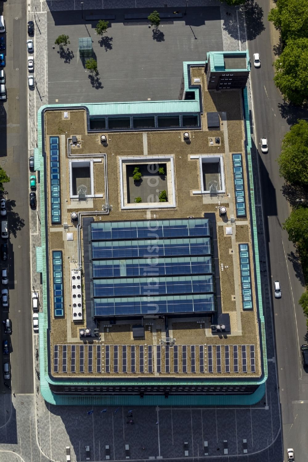 Luftaufnahme Gelsenkirchen - Fertig umgebautes Hans-Sachs-Haus , dem Rathaus in Gelsenkirchen im Bundesland Nordrhein-Westfalen NRW