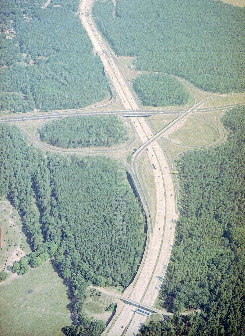 Babelsberg von oben - Fertige Autobahnabfahrt Babelsberg am Berliner Ring.