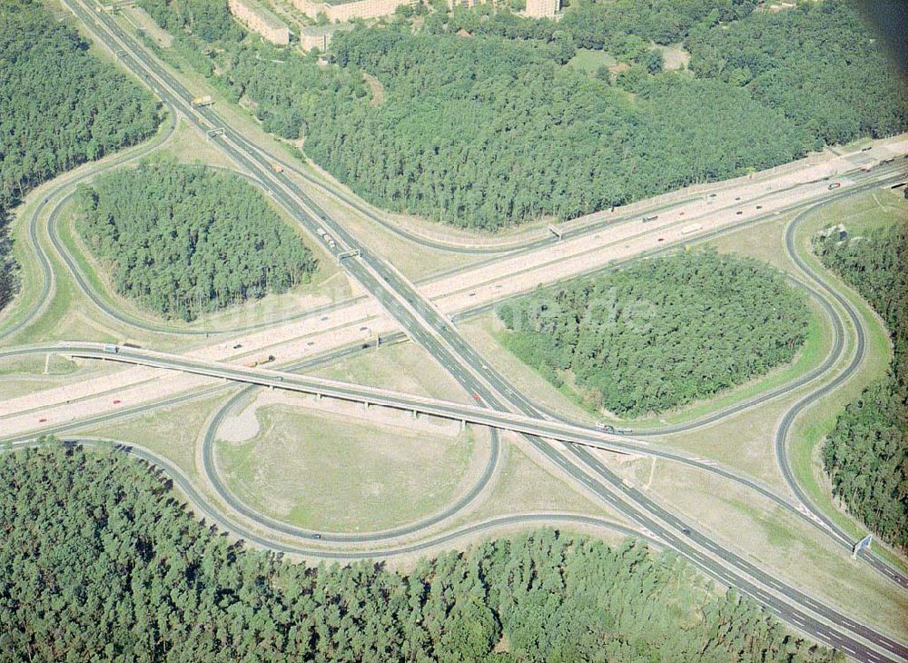 Luftaufnahme Babelsberg - Fertige Autobahnabfahrt Babelsberg am Berliner Ring.