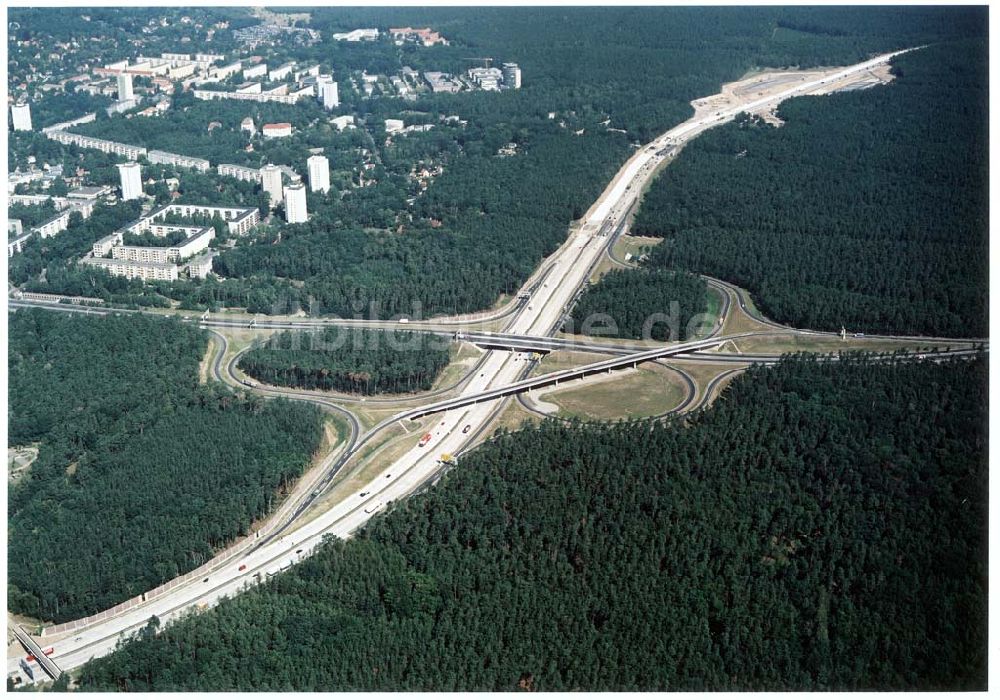 Babelsberg aus der Vogelperspektive: Fertige Autobahnabfahrt Babelsberg am Berliner Ring.