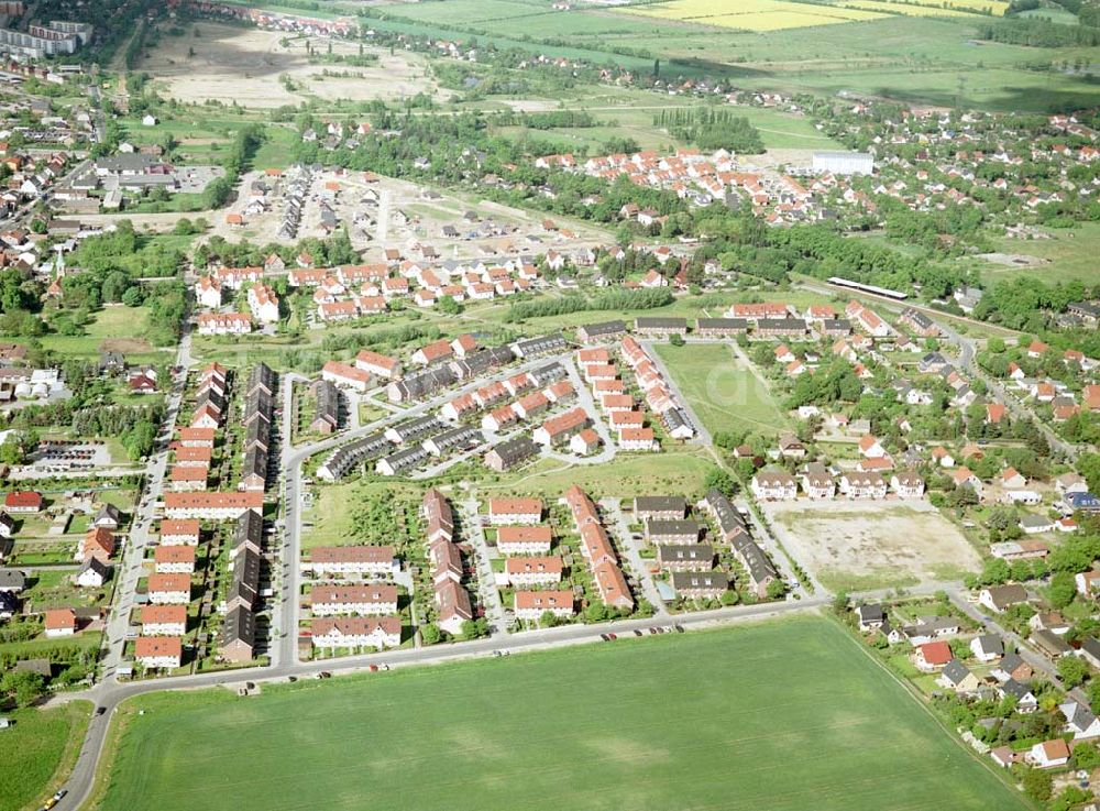 Luftaufnahme Ahrensfelde / Brandenburg - Fertiger Wohnpark am Ahrensfelder Dreieck der Stoffel - Holding. Datum: 15.05.03