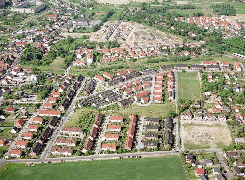 Luftbild Ahrensfelde / Brandenburg - Fertiger Wohnpark am Ahrensfelder Dreieck der Stoffel - Holding. Datum: 15.05.03