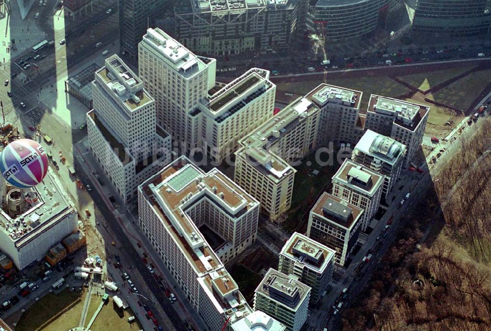 Berlin / Tiergarten aus der Vogelperspektive: Fertiges Areal des BEISHEIM-Centers am Potsdamer Platz / Leipziger Platz in Berlin Mitte-Tiergarten.