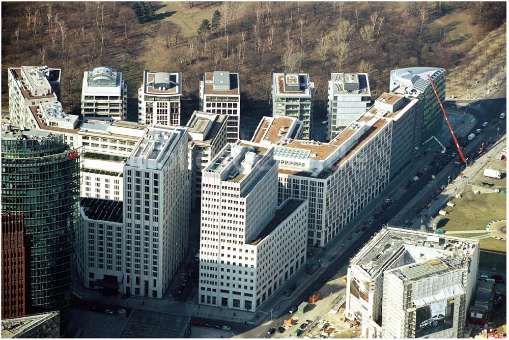 Luftaufnahme Berlin / Tiergarten - Fertiges Areal des BEISHEIM-Centers am Potsdamer Platz / Leipziger Platz in Berlin Mitte-Tiergarten.