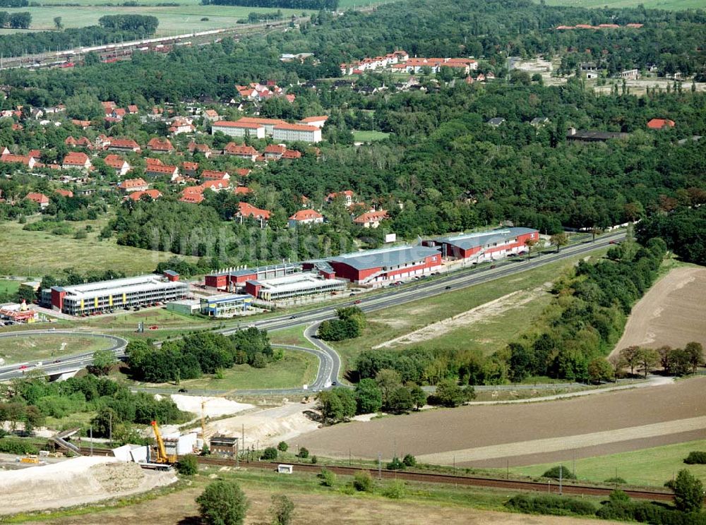 Wustermark - Brandenburg von oben - Fertiges Factory-Outlet-Centers an der B5 bei Wustermark / Brandenburg.