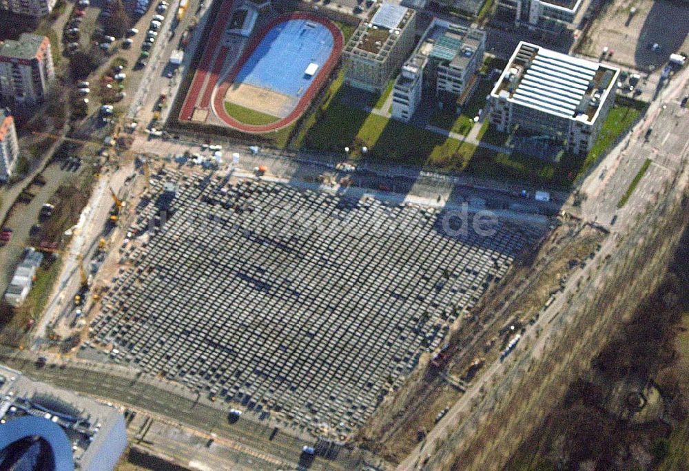 Luftbild Berlin - Fertiges Holochaus Denkmal am Brandenburgertor in Berlin Mitte