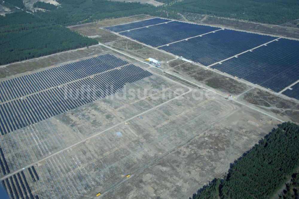 Luftbild Lieberose - Fertiggestellte größte Solaranlage auf ehemaligen brandenburger Truppenübungsplatz Lieberose