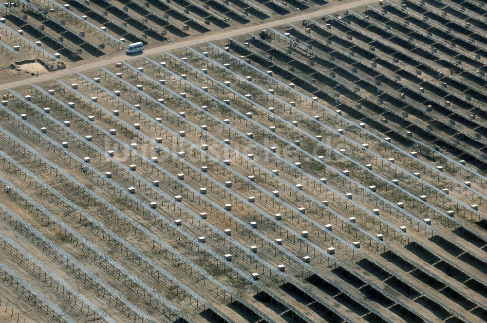 Lieberose aus der Vogelperspektive: Fertiggestellte größte Solaranlage auf ehemaligen brandenburger Truppenübungsplatz Lieberose