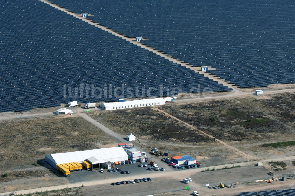 Lieberose von oben - Fertiggestellte größte Solaranlage auf ehemaligen brandenburger Truppenübungsplatz Lieberose