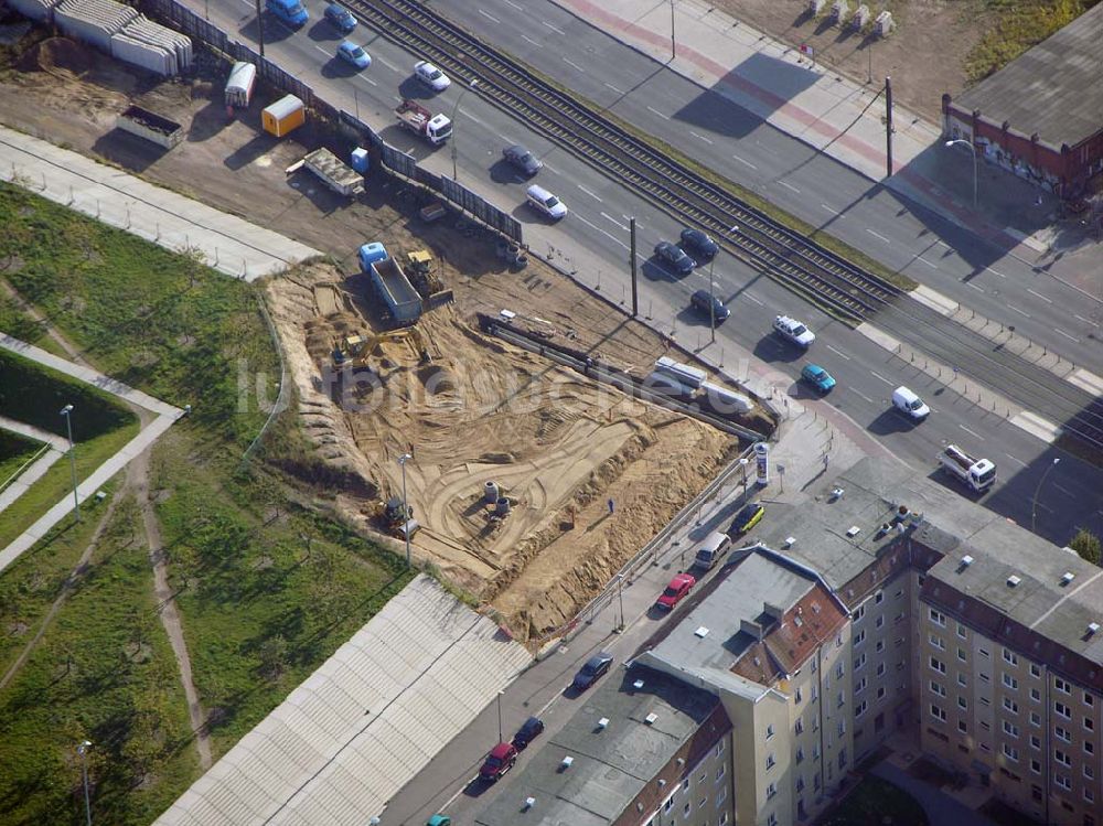 Berlin - Prenzlauer-Berg von oben - Fertigstellung Außenanlagen Velodrom / Berlin-Arena