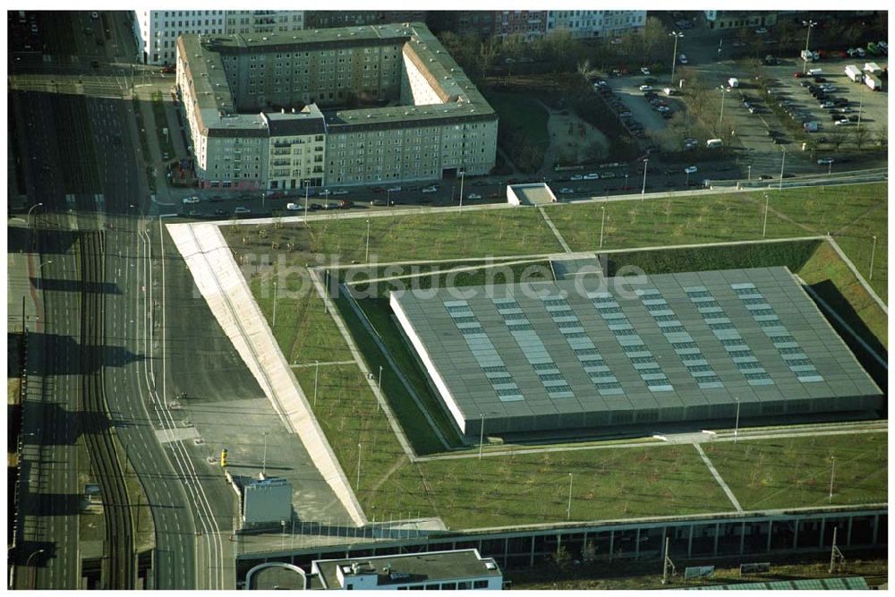 Berlin Prenzlauer-Berg aus der Vogelperspektive: Fertigstellung der letzten Ecke der Außenanlagen am Gelände des Velodroms in Berlin