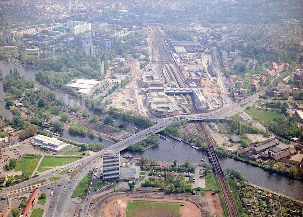 Luftbild Potsdam - BRA - Fertigstellung des Potsdam-Centers in Potsdam.