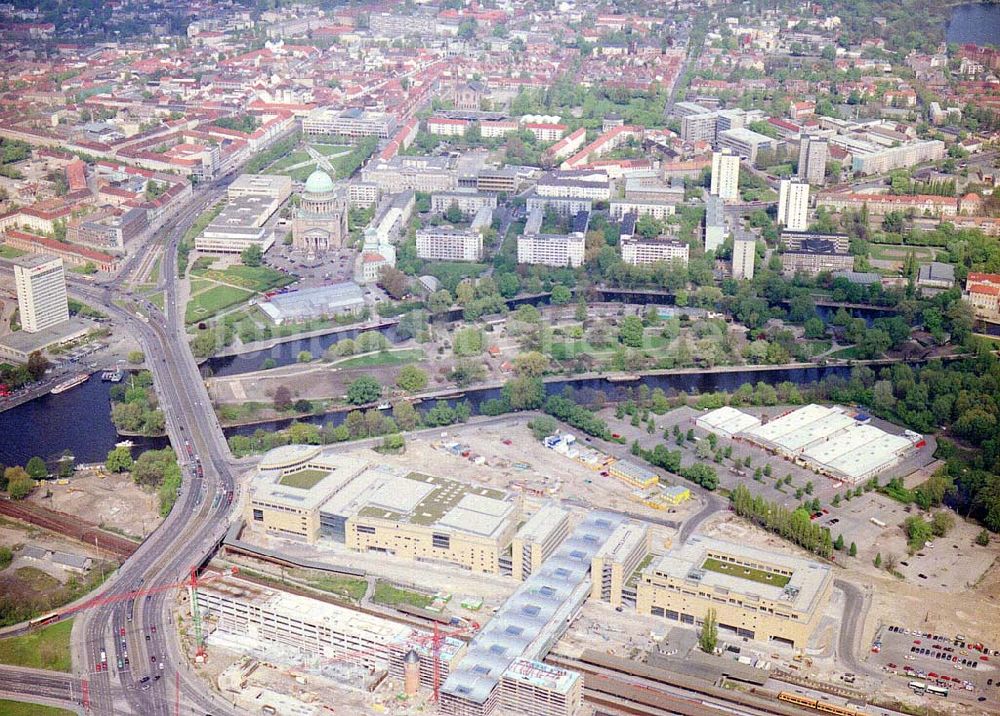 Luftaufnahme Potsdam - BRA - Fertigstellung des Potsdam-Centers in Potsdam.