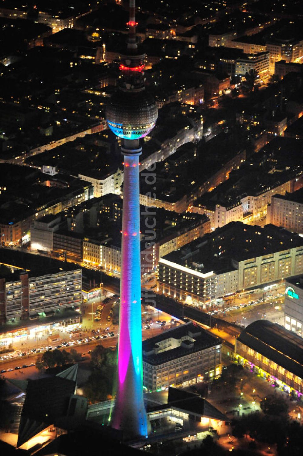 Berlin aus der Vogelperspektive: Festival of Lights Berliner Fernsehturm