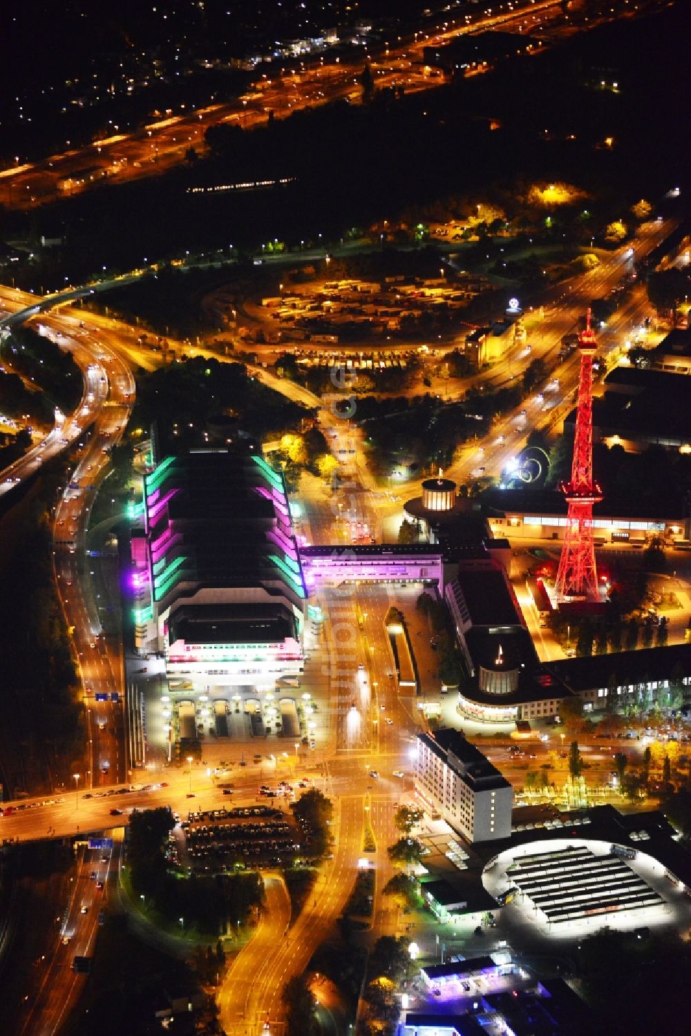 Luftaufnahme Berlin - Festival of Lights am Funkturm im Stadtteil Charlottenburg der Hauptstadt Berlin