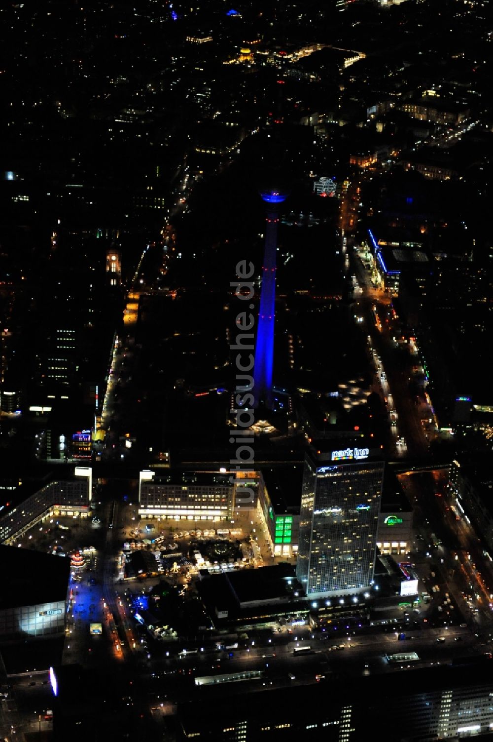 Berlin aus der Vogelperspektive: Festival of Lights im Stadtzentrum der Hauptstadt Berlin