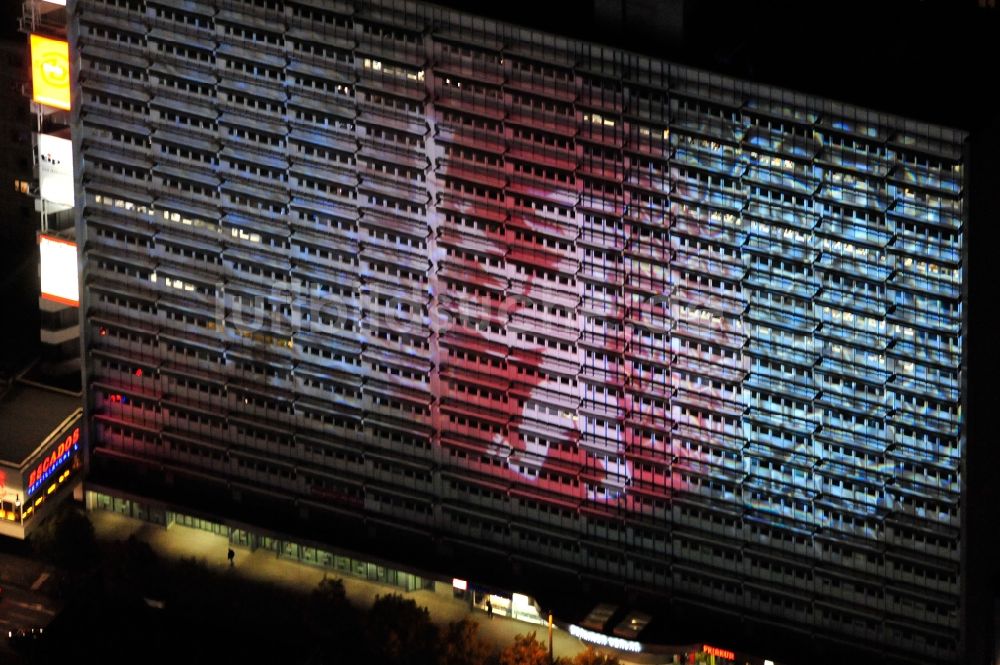 Luftaufnahme Berlin - Festival of Lights im Stadtzentrum der Hauptstadt Berlin