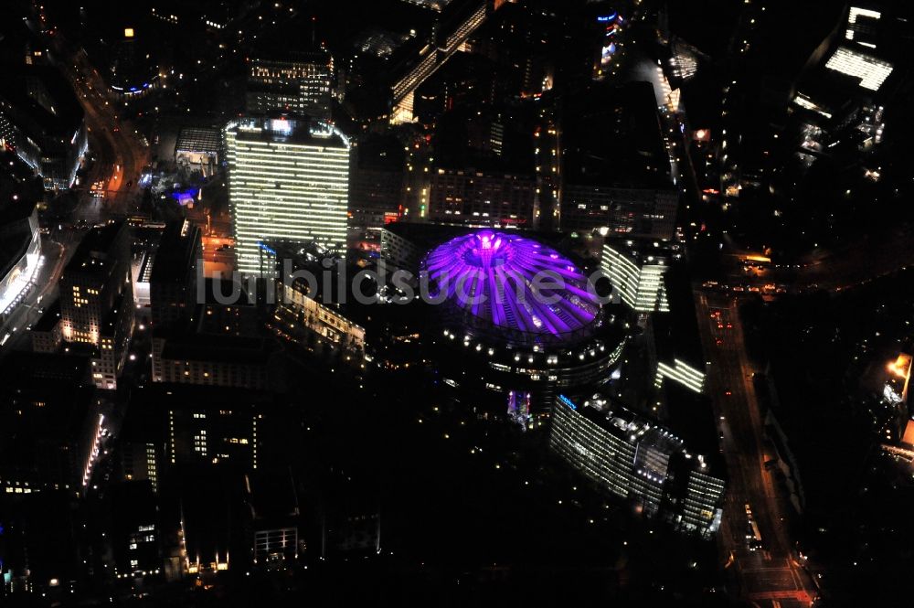 Luftaufnahme Berlin - Festival of Lights im Stadtzentrum der Hauptstadt Berlin