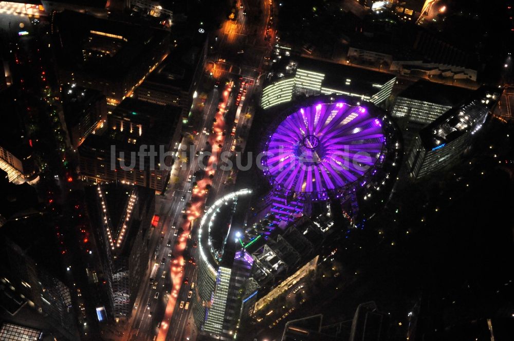 Luftaufnahme Berlin - Festival of Lights im Stadtzentrum der Hauptstadt Berlin