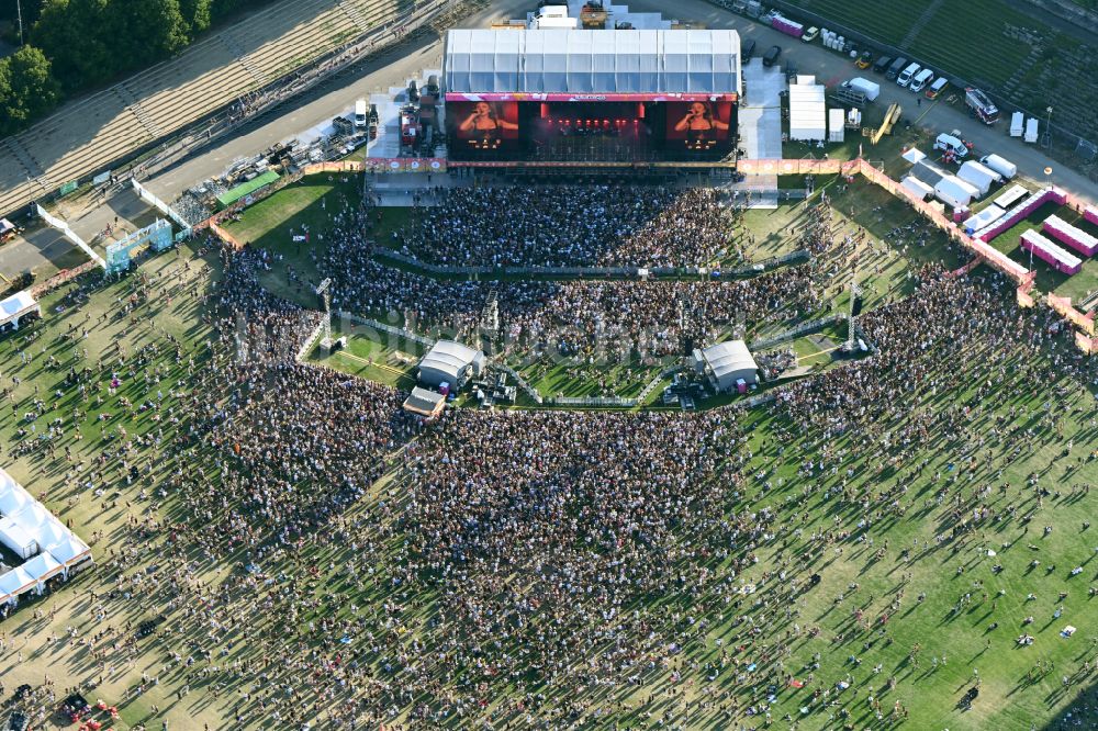 Luftbild Berlin - Festival Lollapalooza Veranstaltung in der Arena des Stadion Olympiastadion in Berlin