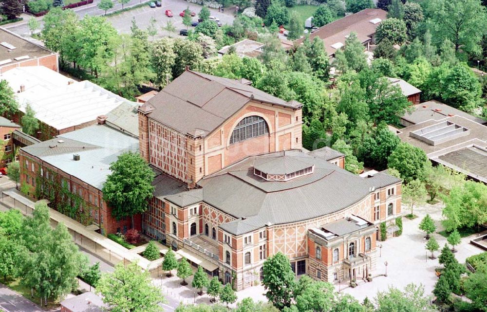 Bayreuth / Bayern aus der Vogelperspektive: Festspielhaus am Festspielhügel 2 in 95444 Bayreuth.