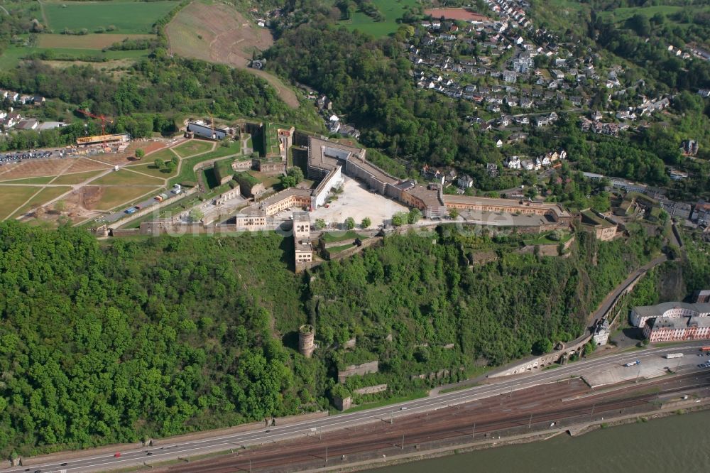 Koblenz von oben - Festung Ehrenbreitstein in Koblenz im Bundesland Rheinland-Pfalz