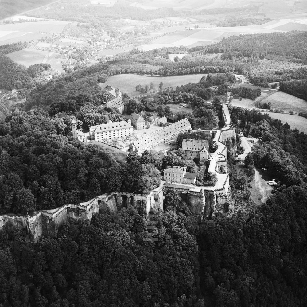 Königstein aus der Vogelperspektive: Festung Königstein an der Elbe im Landkreis Sächsische Schweiz-Osterzgebirge im Bundesland Sachsen