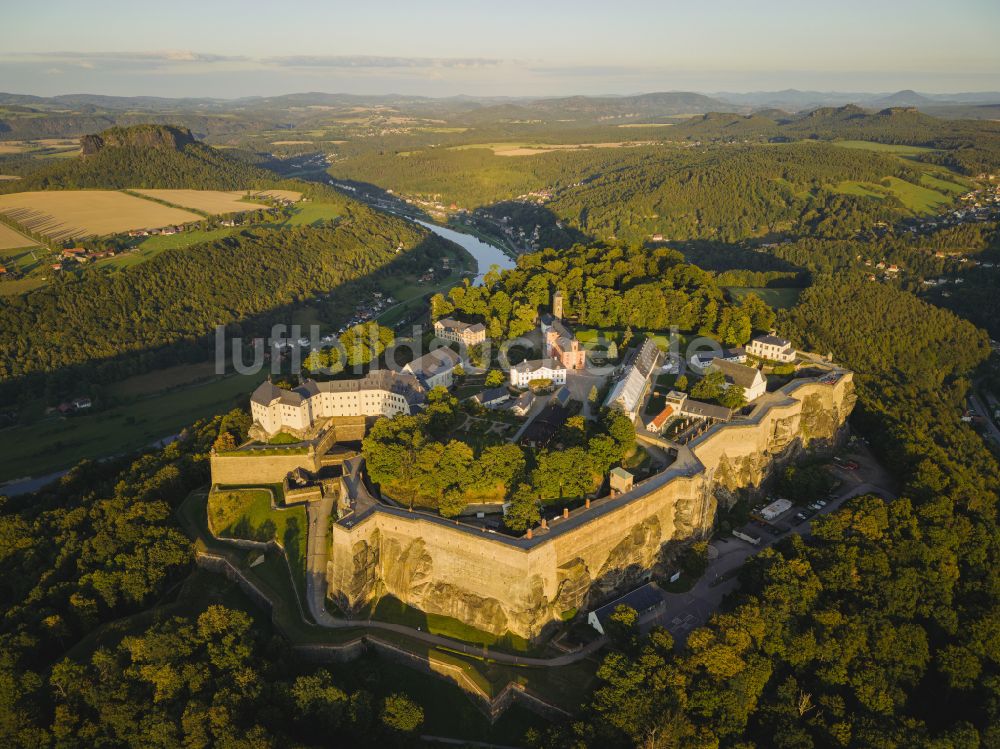 Königstein von oben - Festung Königstein an der Elbe im Landkreis Sächsische Schweiz-Osterzgebirge im Bundesland Sachsen