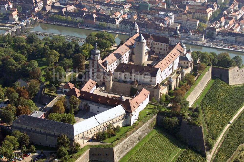 Würzburg aus der Vogelperspektive: Festung Marienberg mit Museen in Würzburg