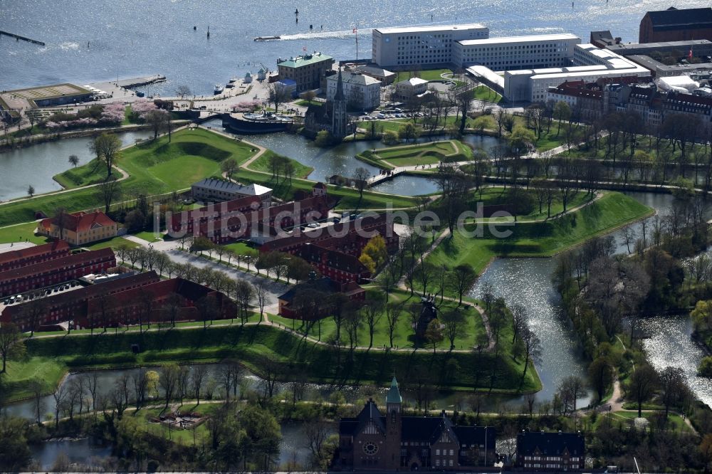 Kopenhagen aus der Vogelperspektive: Festungsanlage Kastell von Kopenhagen Gl. Hovedvagt in Kopenhagen in Region Hovedstaden, Dänemark