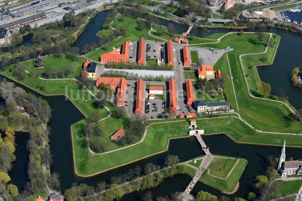 Kopenhagen von oben - Festungsanlage Kastell von Kopenhagen Gl. Hovedvagt in Kopenhagen in Region Hovedstaden, Dänemark