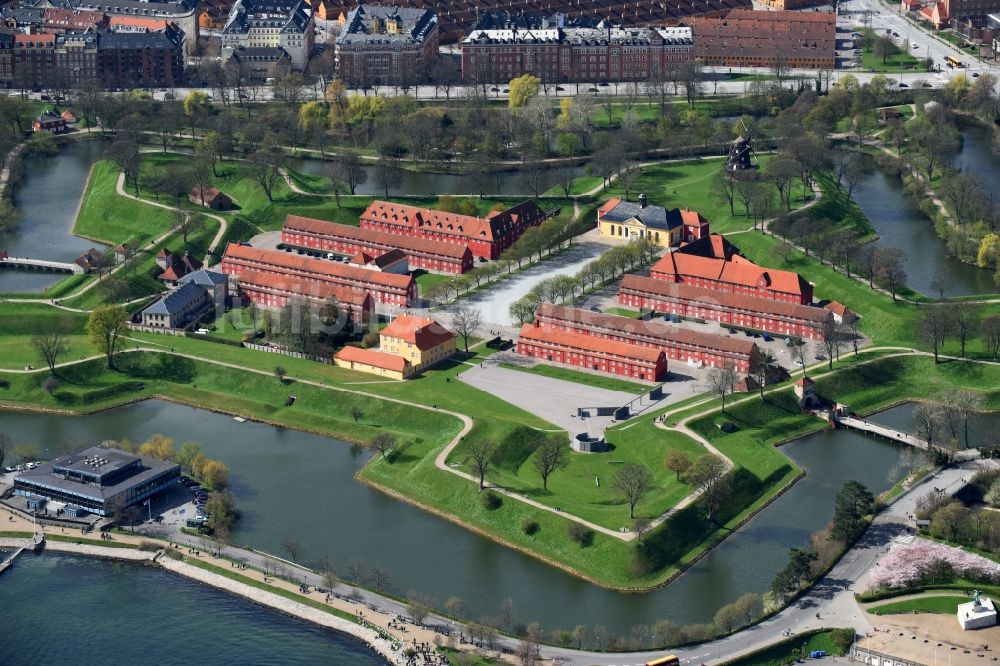 Kopenhagen aus der Vogelperspektive: Festungsanlage Kastell von Kopenhagen Gl. Hovedvagt in Kopenhagen in Region Hovedstaden, Dänemark