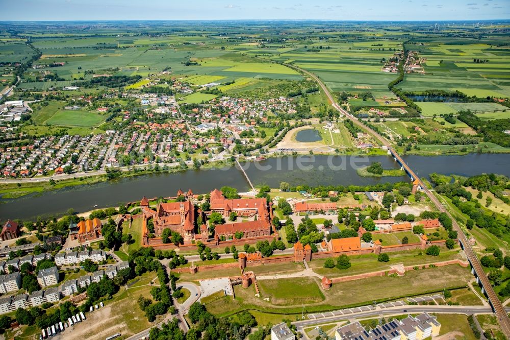 Luftbild Malbork Marienburg - Festungsanlage der Ordensburg Marienburg in Malbork Marienburg in Pomorskie, Polen