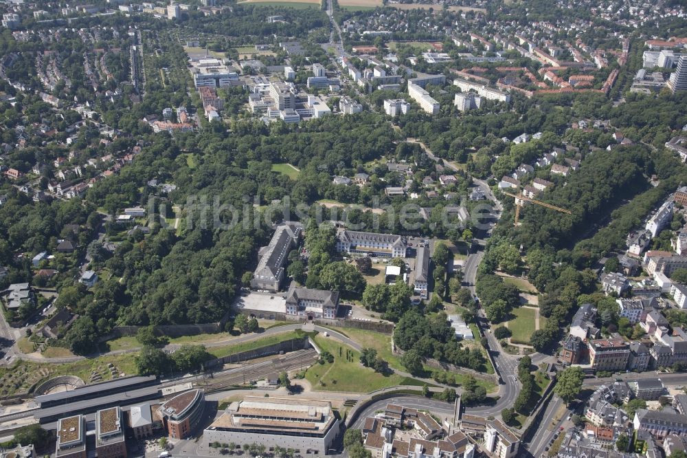 Mainz von oben - Festungsanlage Zitadelle in Mainz im Bundesland Rheinland-Pfalz